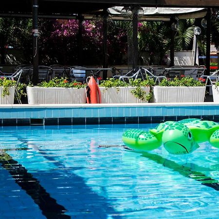Grand Hotel Helios タルクイーニア エクステリア 写真