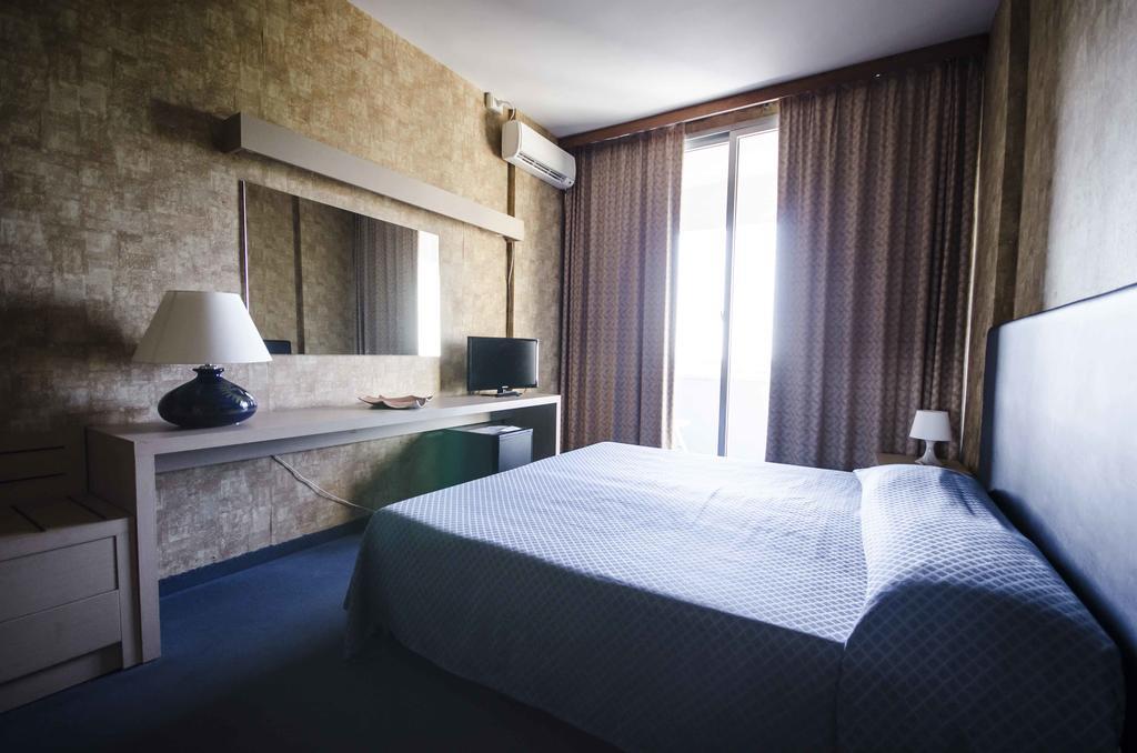 Grand Hotel Helios タルクイーニア エクステリア 写真