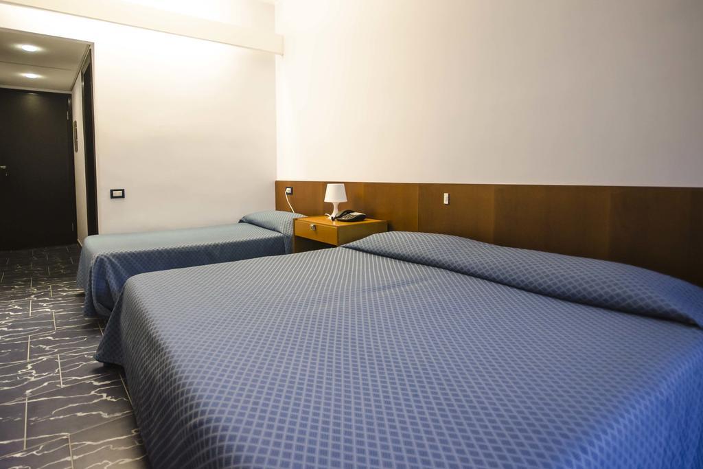 Grand Hotel Helios タルクイーニア 部屋 写真
