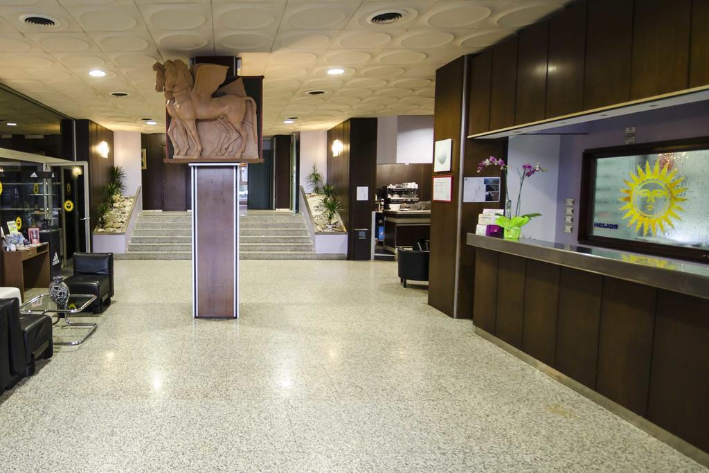Grand Hotel Helios タルクイーニア エクステリア 写真