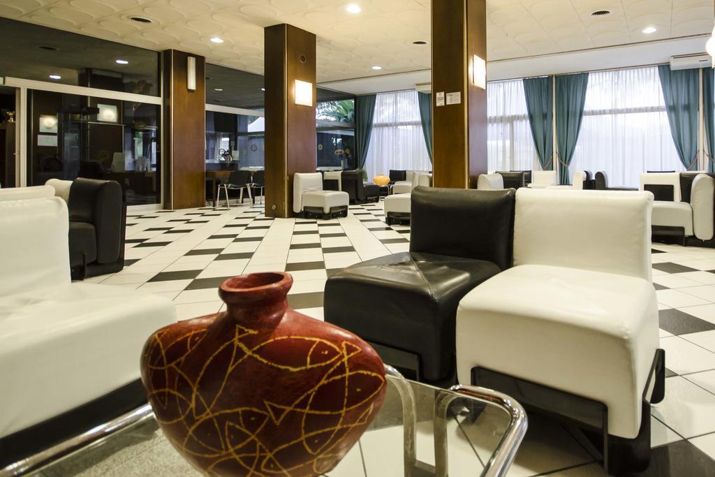 Grand Hotel Helios タルクイーニア エクステリア 写真