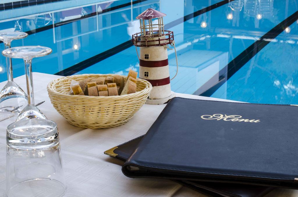Grand Hotel Helios タルクイーニア エクステリア 写真