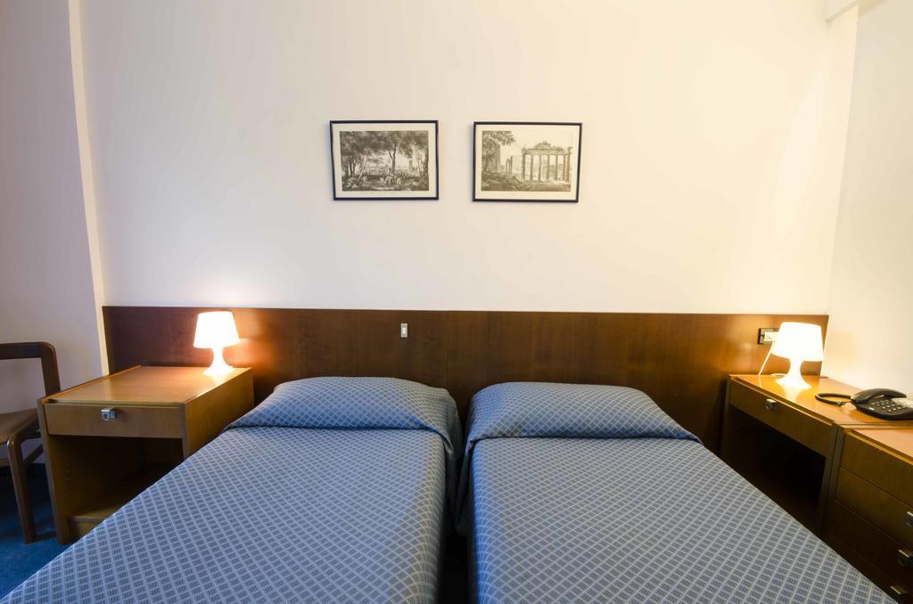 Grand Hotel Helios タルクイーニア エクステリア 写真