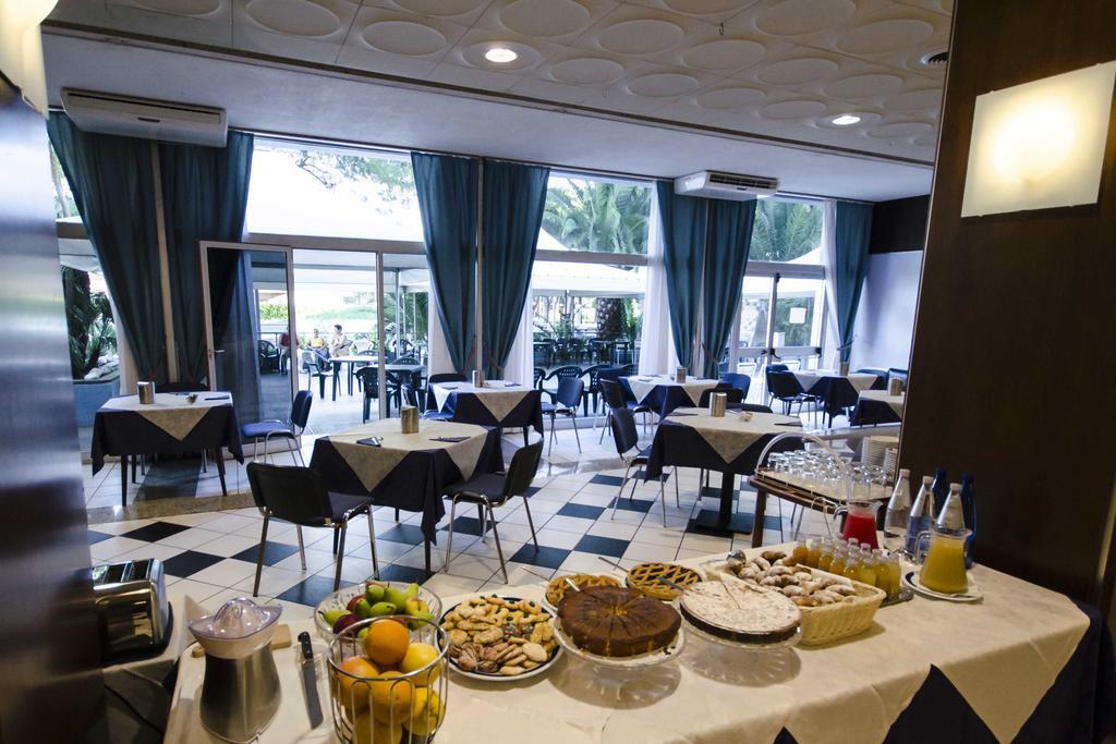 Grand Hotel Helios タルクイーニア エクステリア 写真