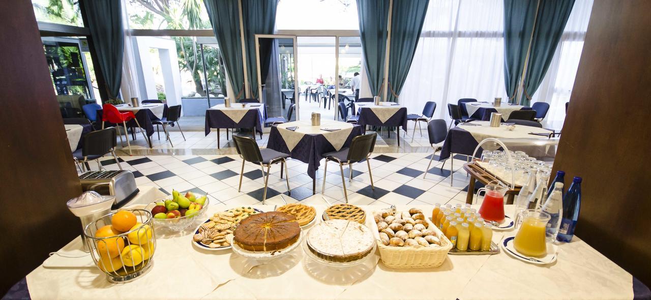 Grand Hotel Helios タルクイーニア エクステリア 写真