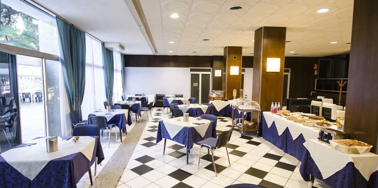 Grand Hotel Helios タルクイーニア エクステリア 写真